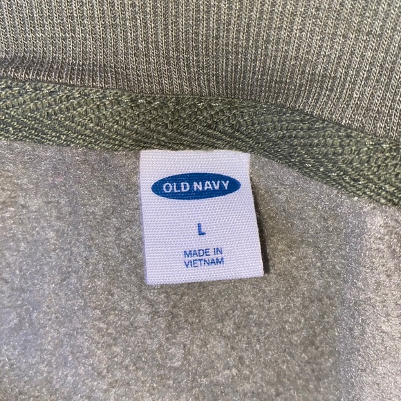 Camo Print Old Navy Women’s Crewneck Sweatshirt - Picture 3 of 3